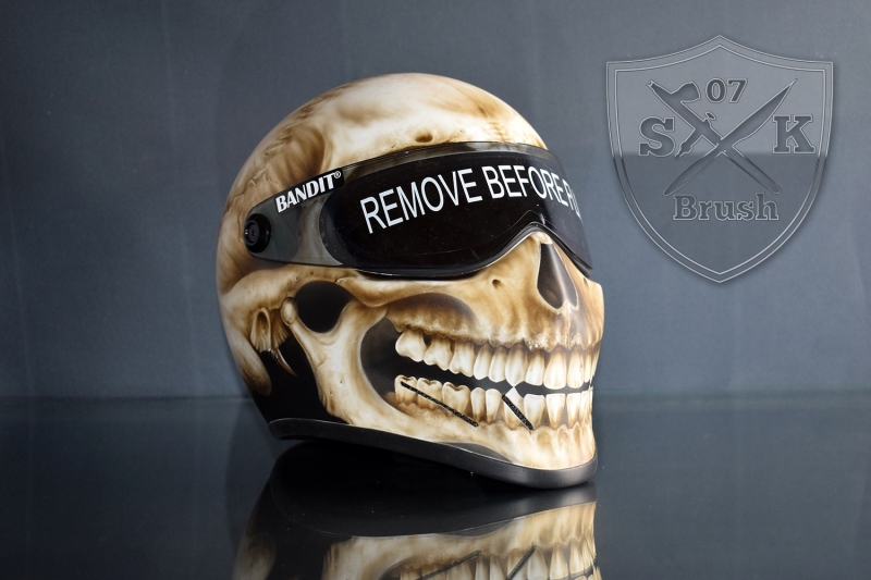 Airbrush-Bandit-Cryslall-skull-helmet4