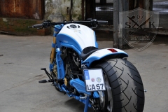 Harley-Davidson-V-Rod-Custompaint-Iceman1