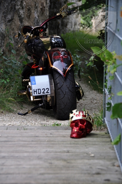 Harley-Davidson-Airbrush-Custompaint-Schwarze-Ritter23