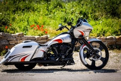 Streetglide-Harley-Davidson-Airbrush-Lackierung-Silber-Candy-Pinstripes-Orange-www.jacklinfotos.com-1